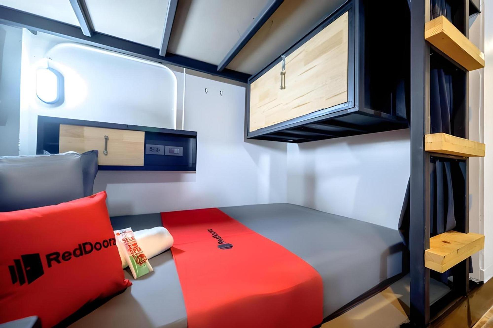 Episode 11 Hostel Sukhumvit Bangkok Luaran gambar